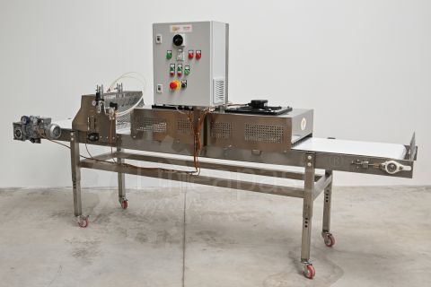 Conveyor belt for long pasta with guillotine cut